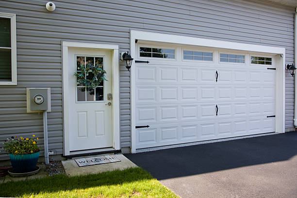 24/7 Emergency Garage Door Panel Replacement experts in Ridgecrest, CA